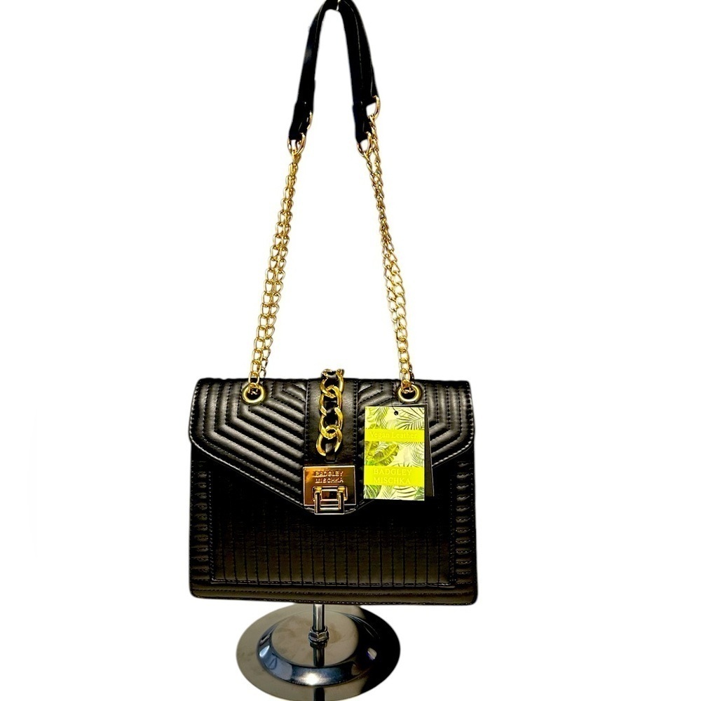 🔥 NWT Badgley Mischka Black w/Gold convertible shoulder straps Quitted Purse